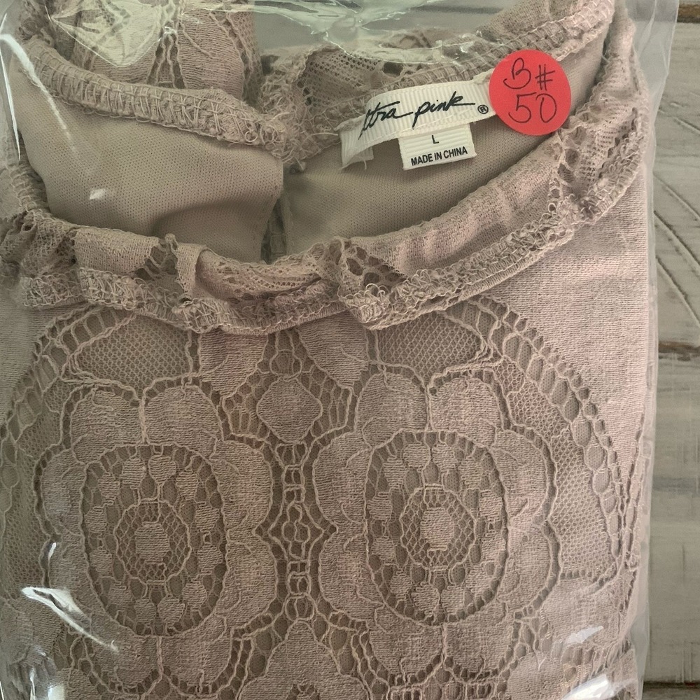 ULTRA PINK‎ Cute Floral Lace Beige Top Smocked Long Sheer Sleeve Mock Blouse L - Picture 16 of 16